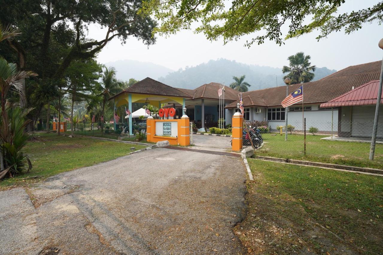 OYO 44020 Kejora Garden Resort Kampong Pasir Bogak Exterior foto